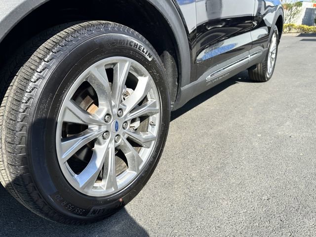 Certified 2023 Ford Explorer XLT w/ Equipment Group 202A image 12