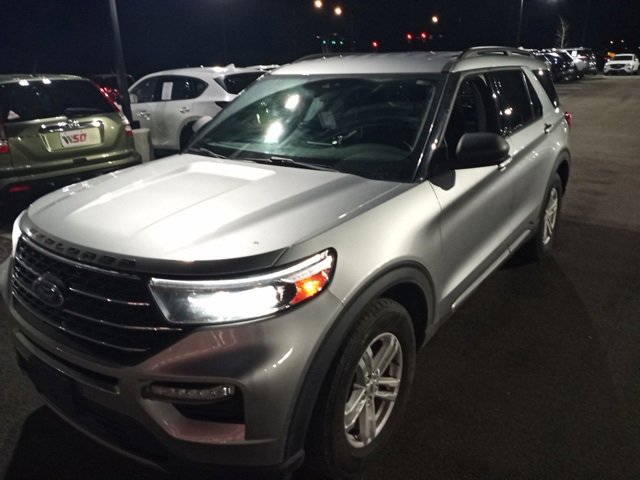 Used 2020 Ford Explorer XLT w/ Equipment Group 202A image 7