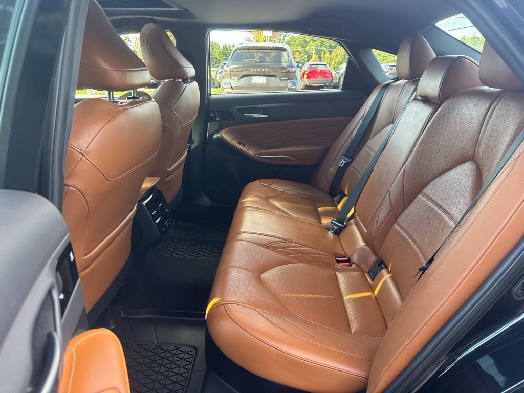 Used 2021 Toyota Avalon Limited w/ Advanced Safety Package FWD image 9