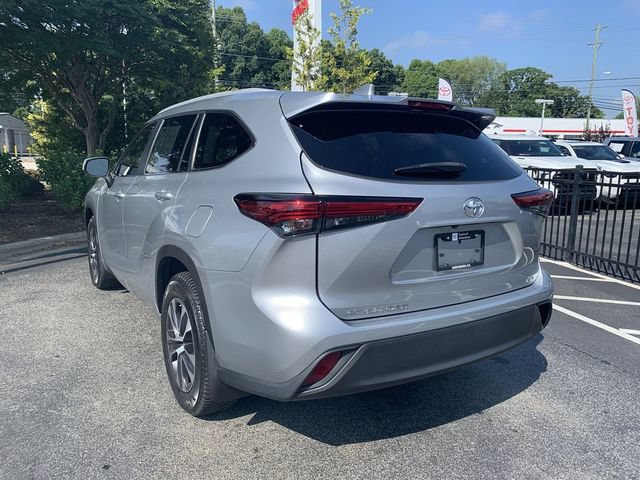 Used 2023 Toyota Highlander XLE FWD image 6