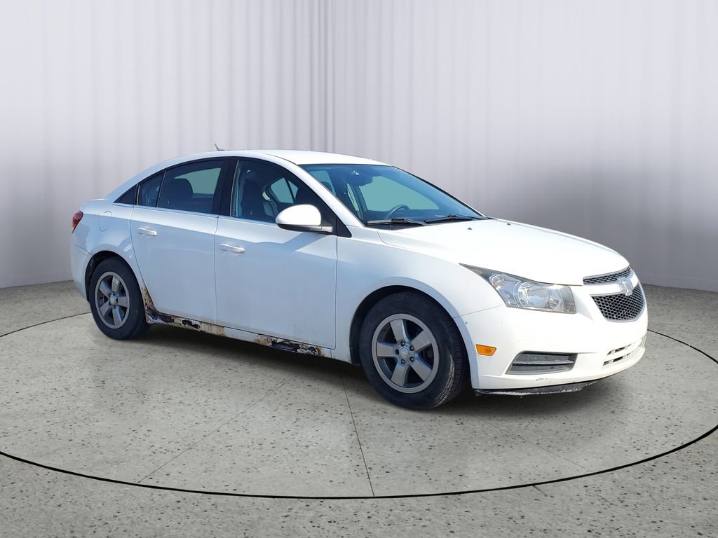 Used 2014 Chevrolet Cruze LT image 2