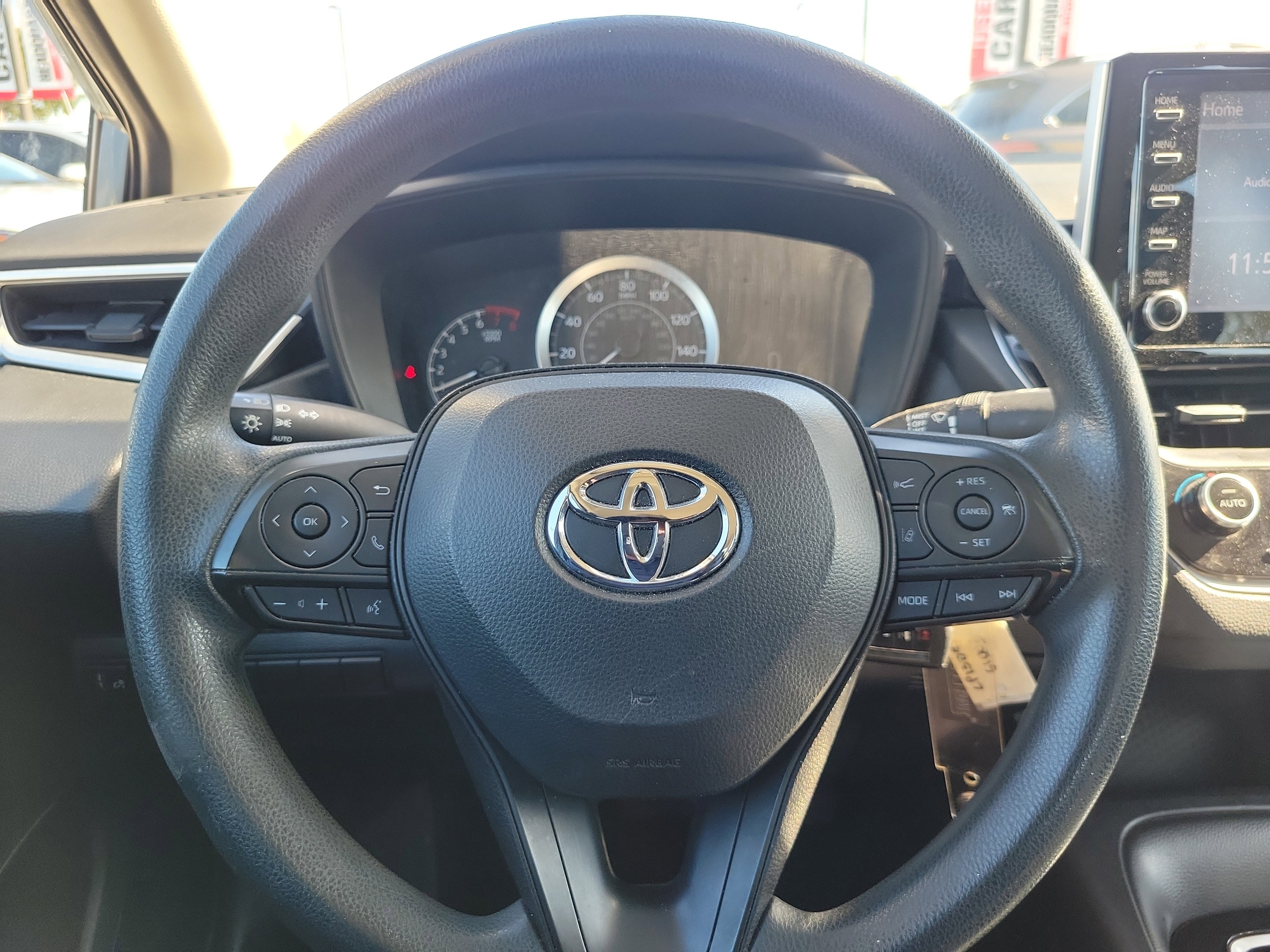 Used 2020 Toyota Corolla LE image 23