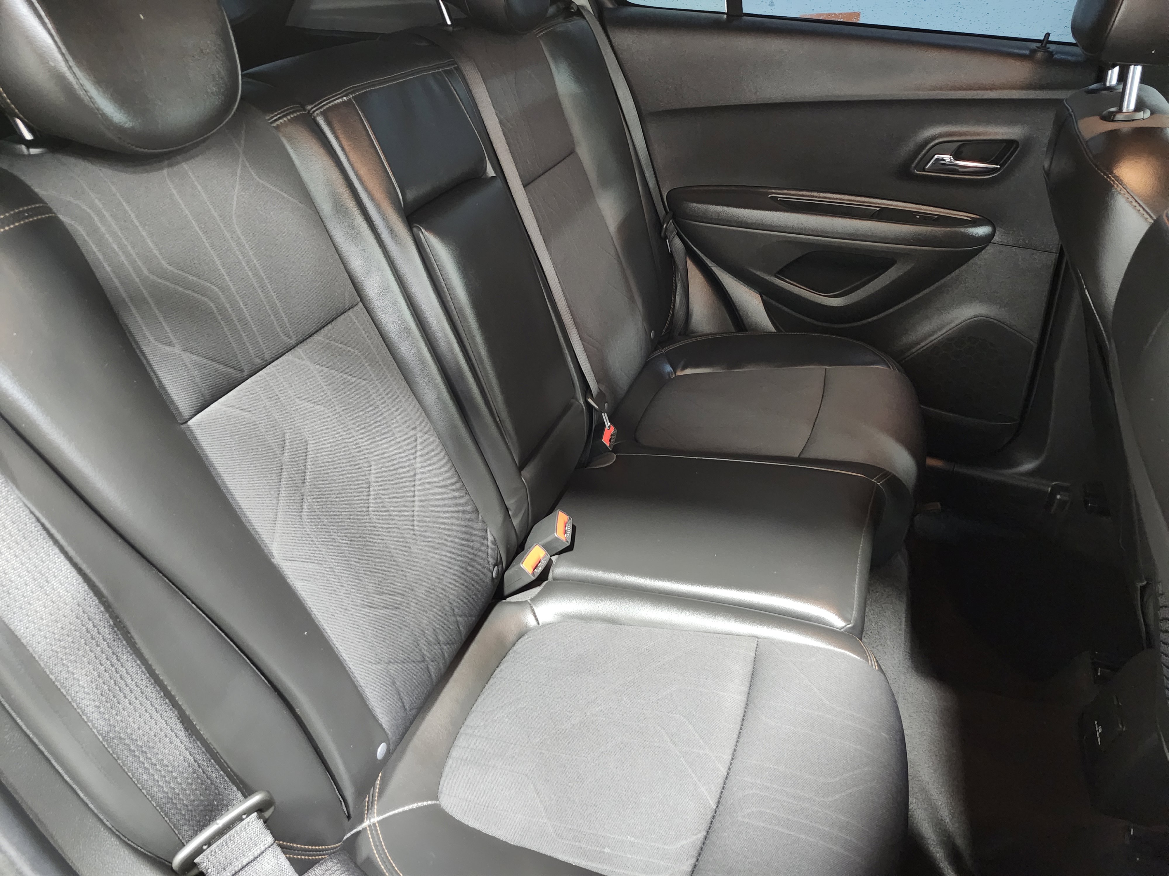 Used 2020 Chevrolet Trax LT w/ LT Convenience Package image 19