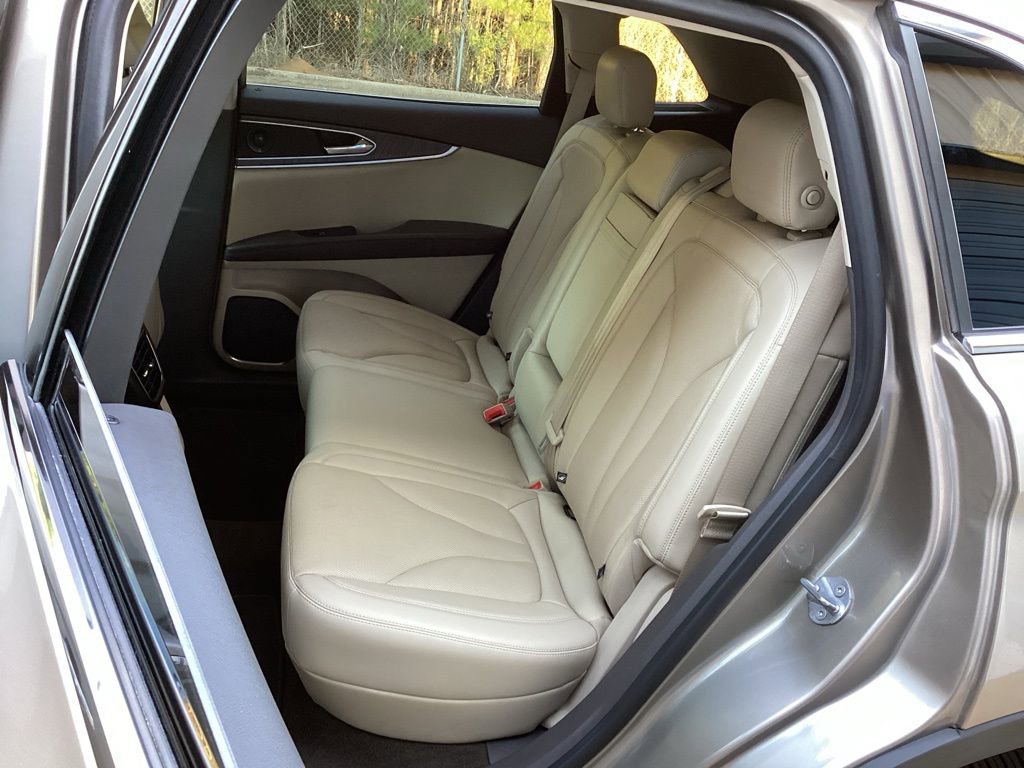 Used 2020 Lincoln Nautilus Reserve w/ Cargo Utility Package image 39