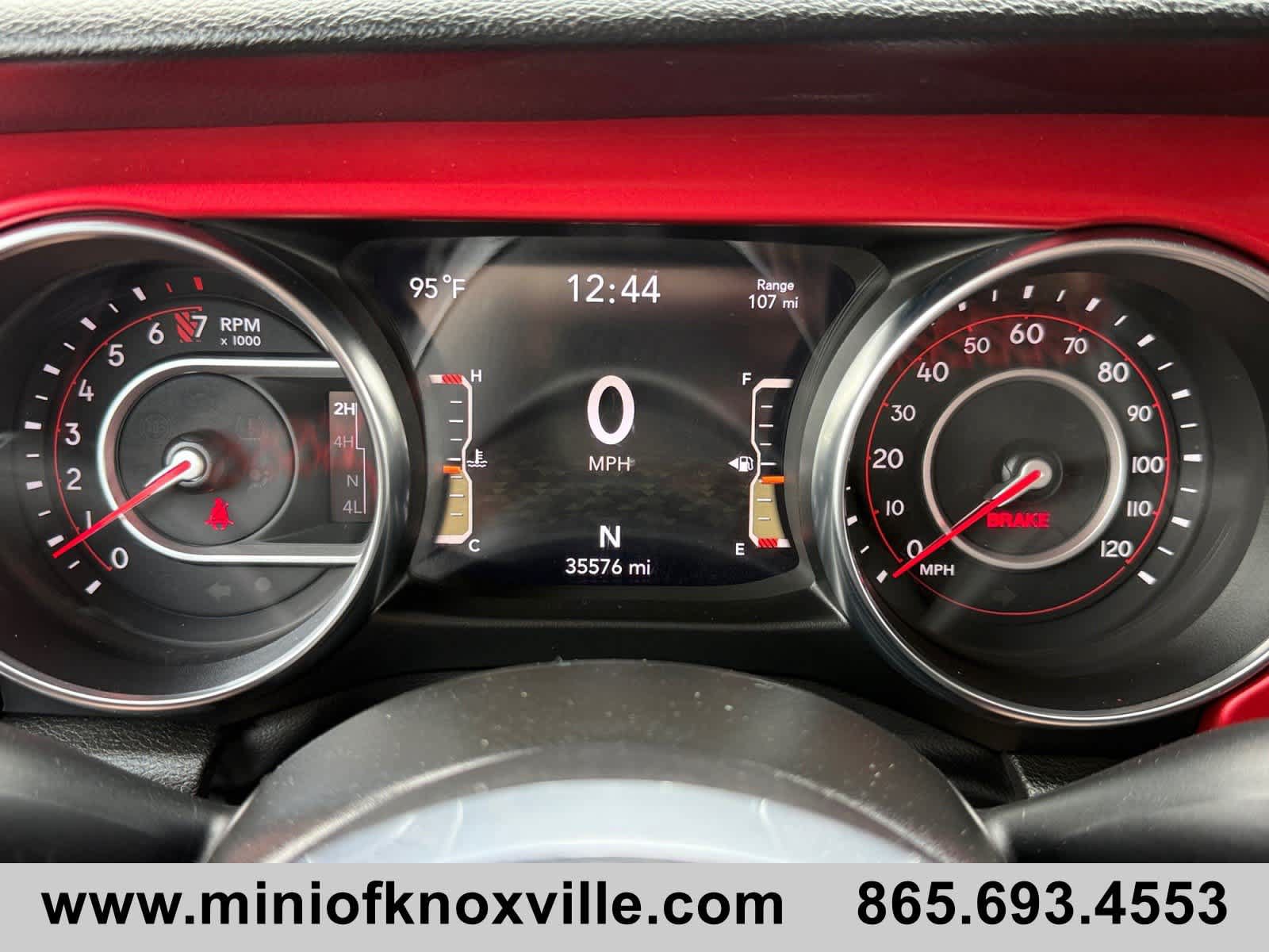 Used 2022 Jeep Wrangler Unlimited Rubicon AWD/4WD image 36