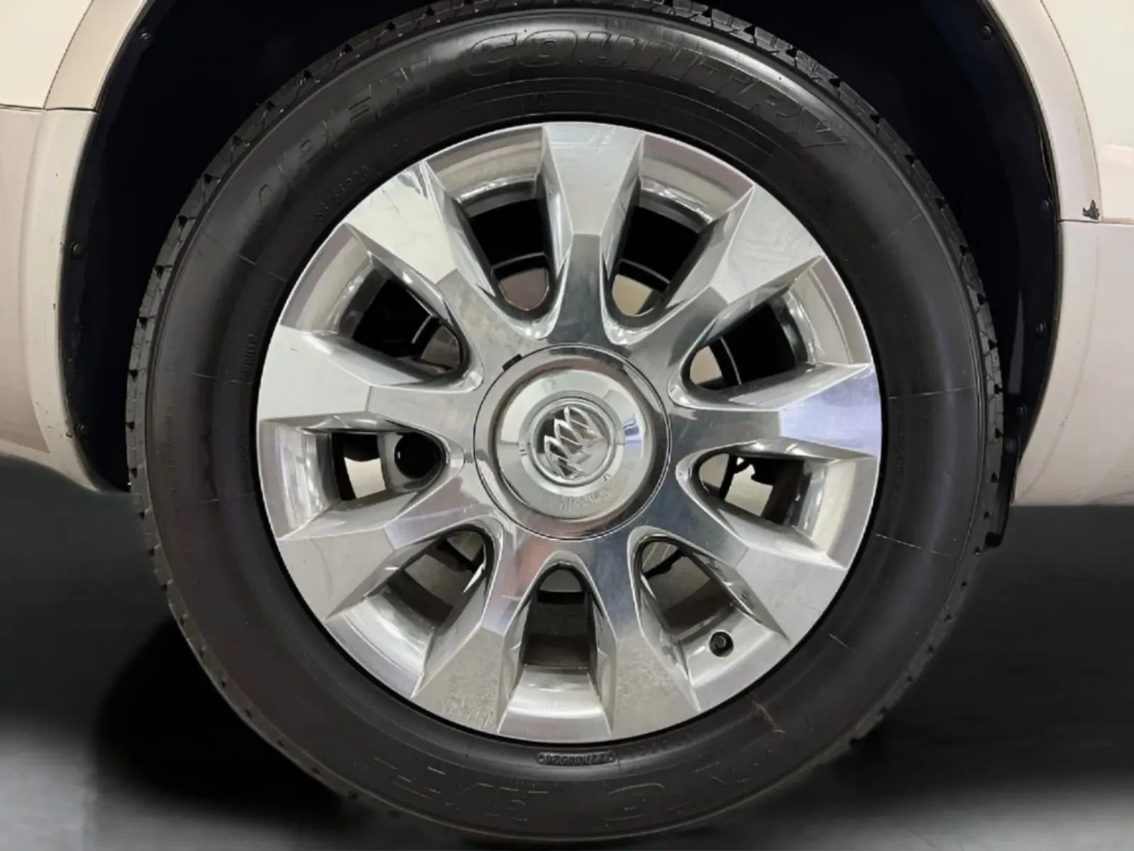 Used 2011 Buick Enclave CXL FWD image 27