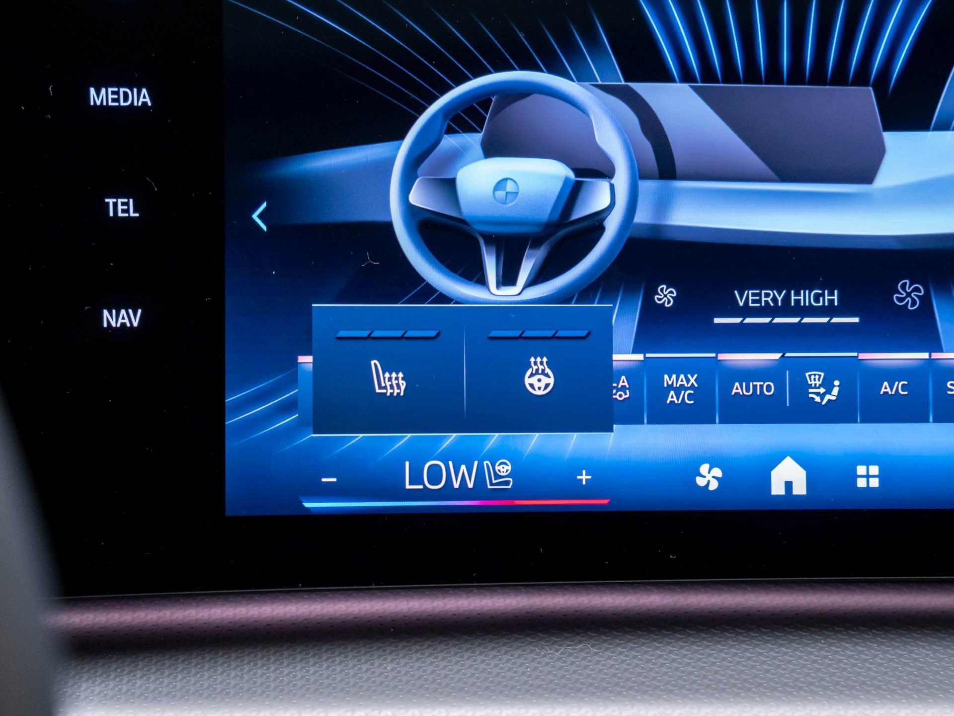 Certified 2025 BMW X1 xDrive28i w/ Technology Package image 26