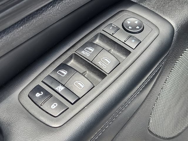 Used 2021 Jeep Grand Cherokee Laredo RWD image 21
