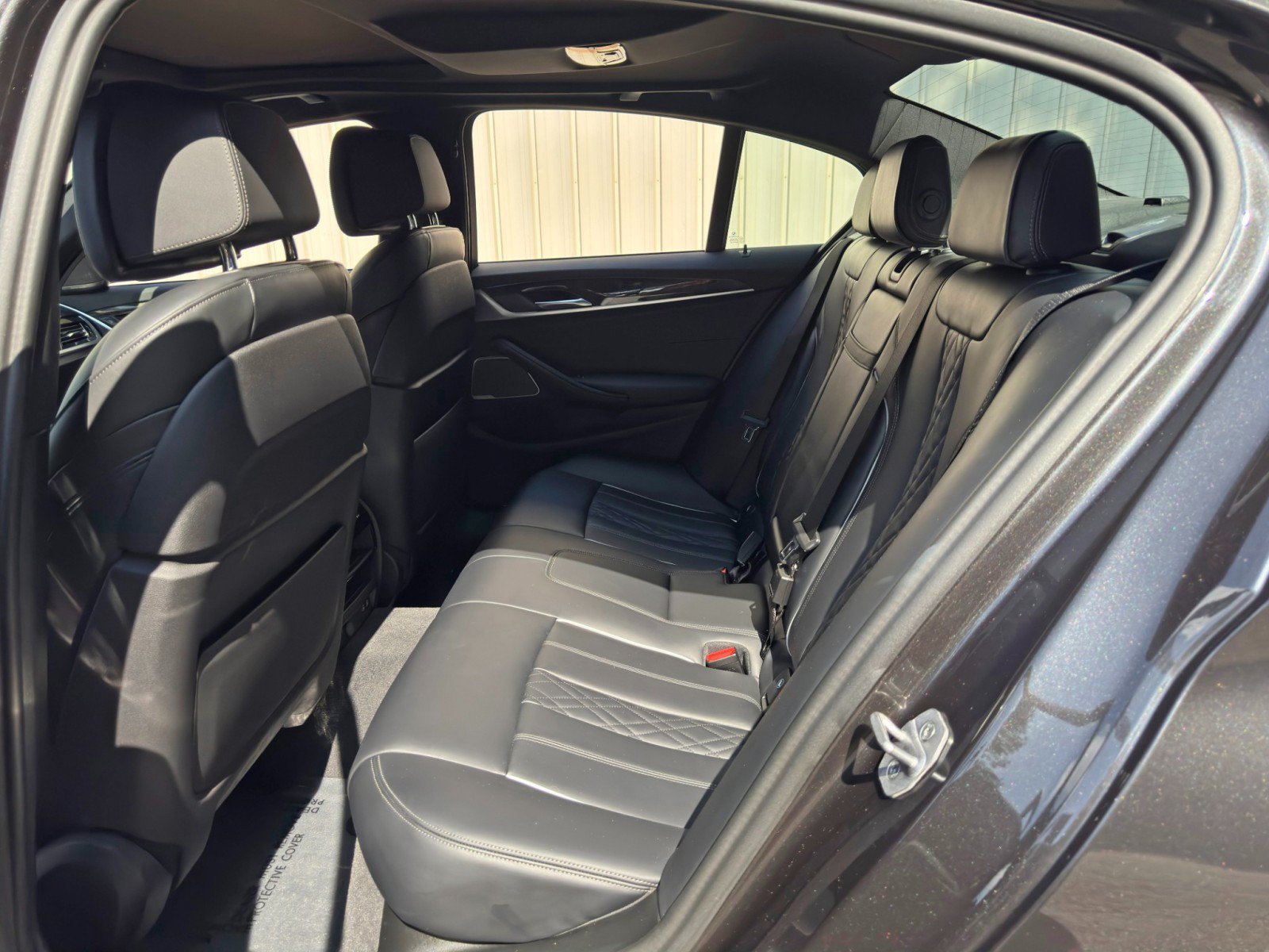 Used 2022 BMW 530e w/ Premium Package RWD image 42
