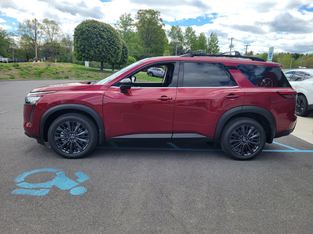 New 2026 Nissan Pathfinder SL w/ SL Premium Package AWD/4WD image 9