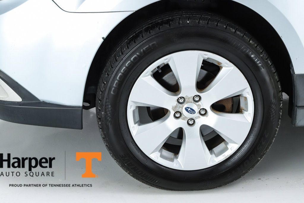 Used 2012 Subaru Outback 2.5i Limited w/ Moonroof Pkg AWD/4WD image 5