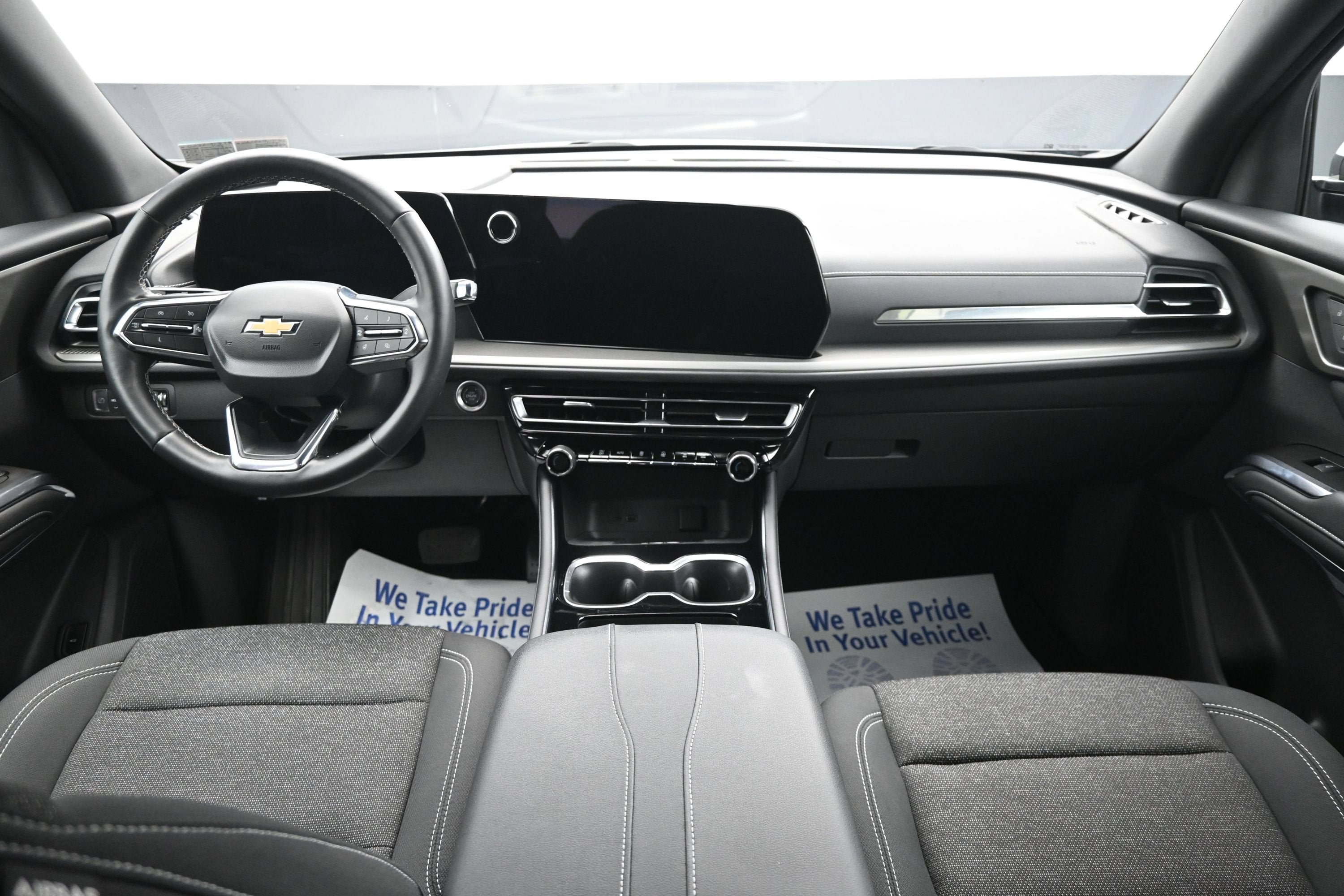 Certified 2025 Chevrolet Traverse LT FWD image 23