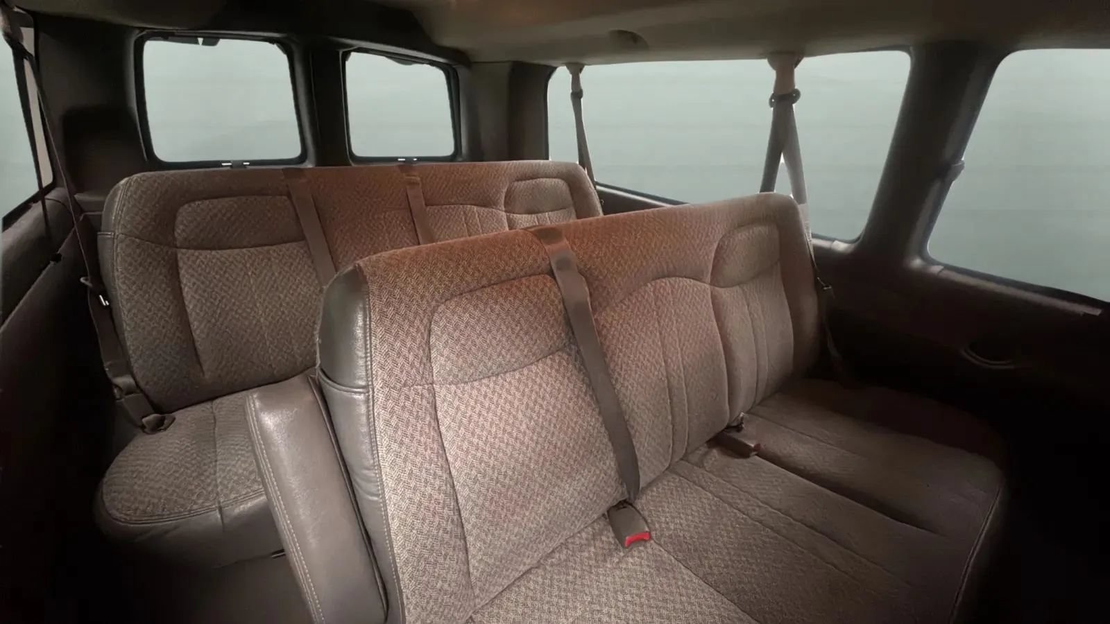 Used 2004 Chevrolet Express 3500 Extended Passenger w/ LS Preferred Equipment Group RWD image 24