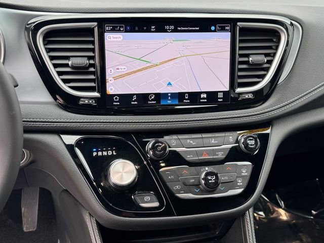 Used 2026 Chrysler Pacifica Limited image 20