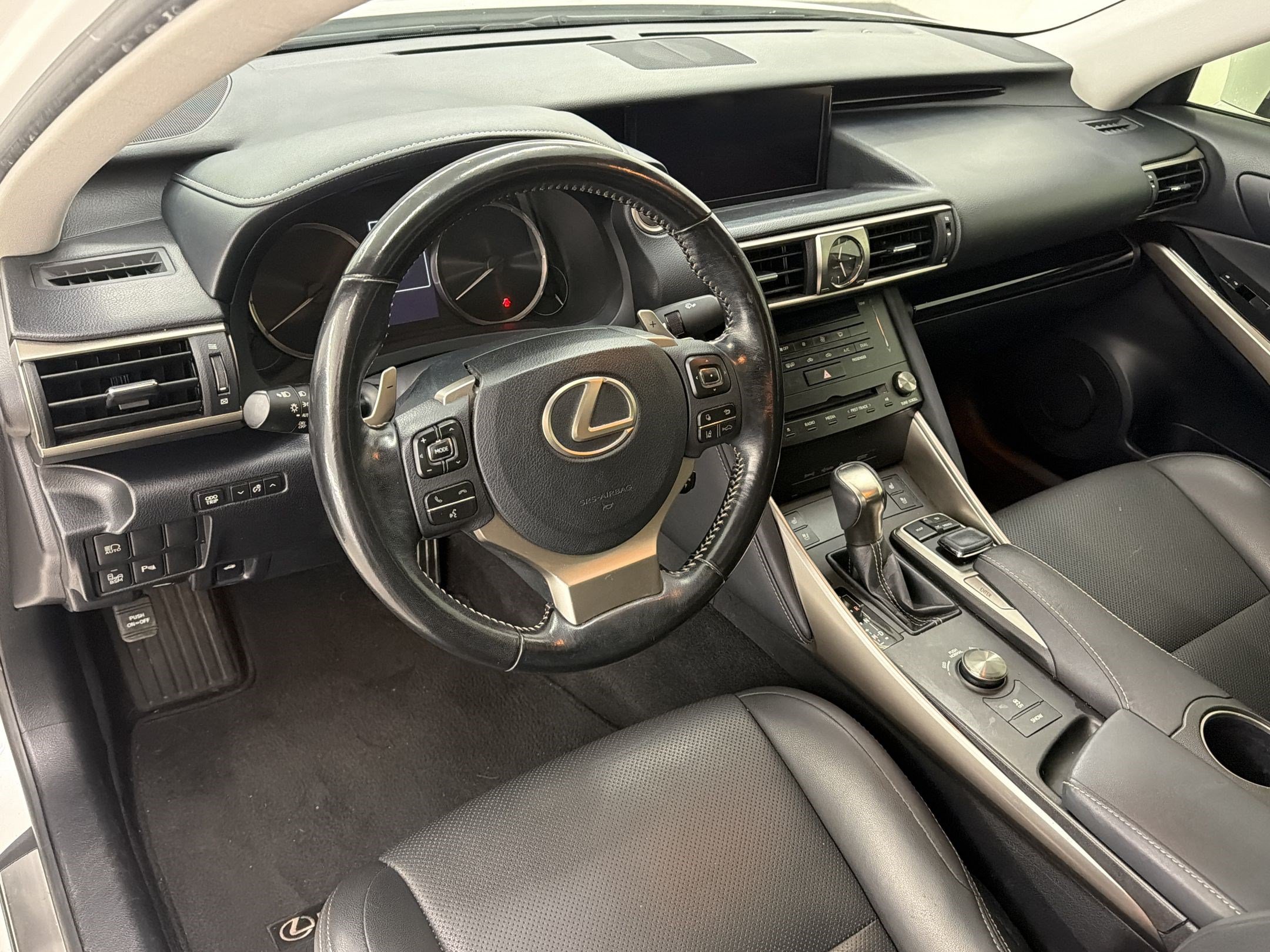 Used 2017 Lexus IS 200t w/ Navigation System Package RWD image 4