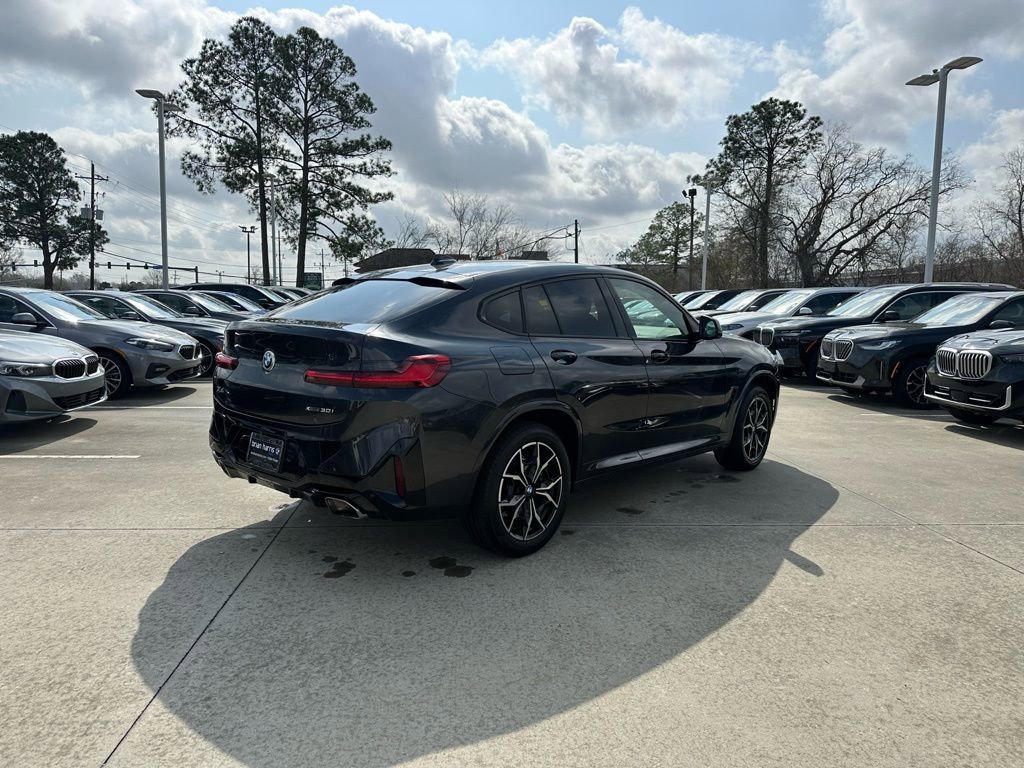 Certified 2025 BMW X4 xDrive30i image 3