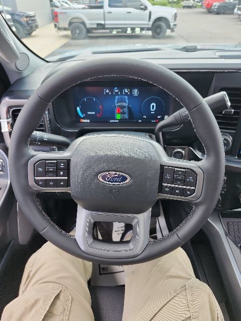 New 2026 Ford F350 Lariat w/ Black Appearance Package AWD/4WD image 43