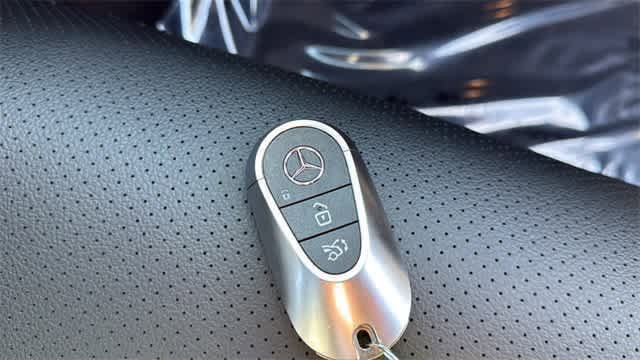 Certified 2025 Mercedes-Benz GLC 300 4MATIC image 91