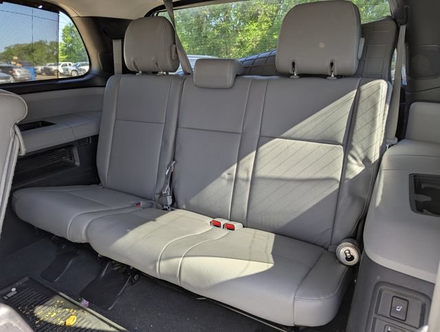 Used 2020 Toyota Sequoia Platinum AWD/4WD image 21