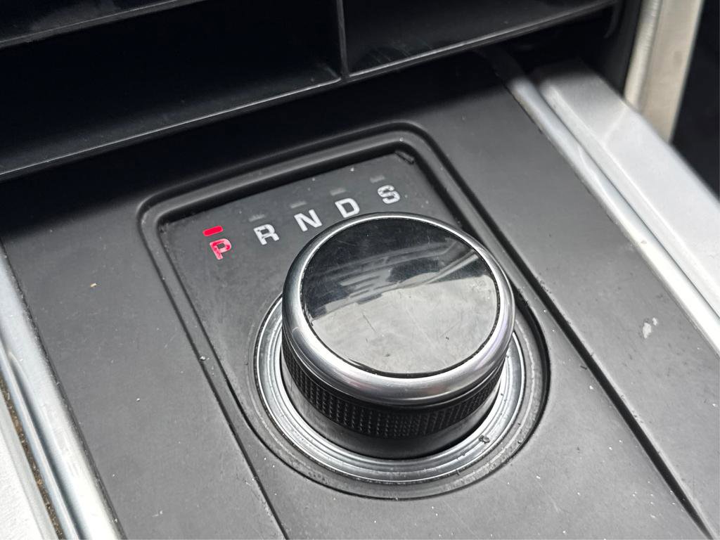 Used 2017 Land Rover Discovery Sport SE image 62