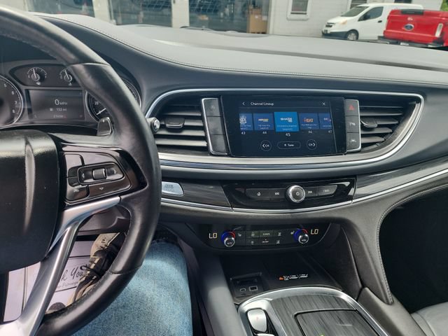 Used 2023 Buick Enclave Essence FWD image 18