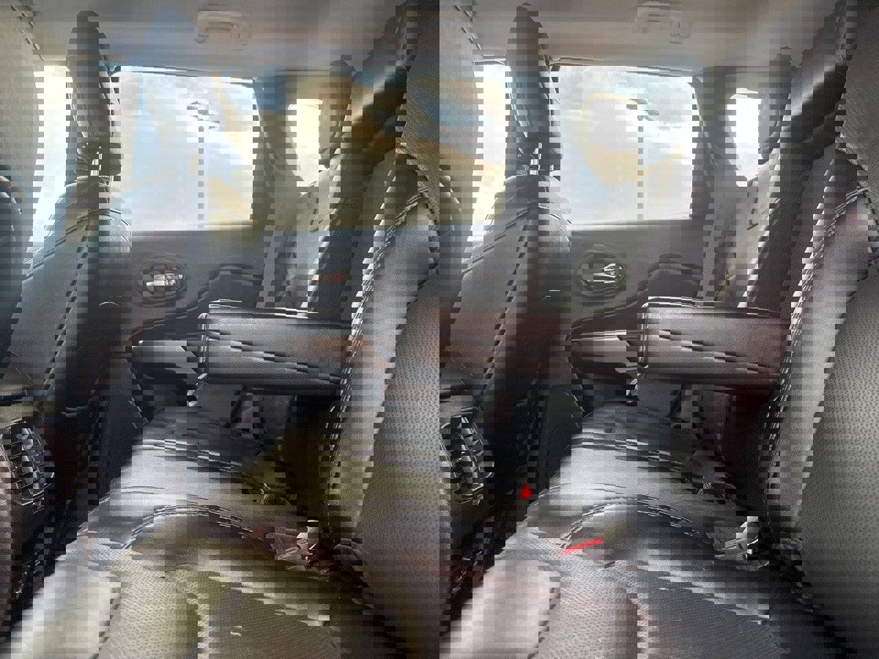 Used 2022 Jeep Cherokee Latitude Lux image 22