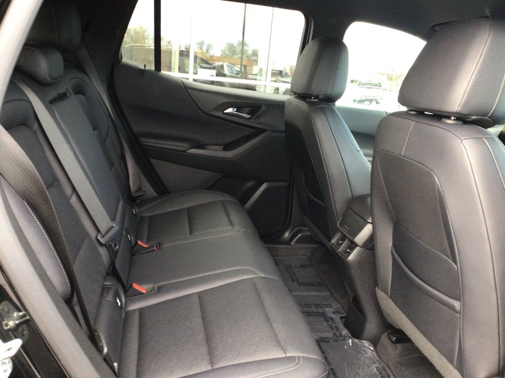 Used 2025 Chevrolet Equinox LT w/ Convenience Package II image 7