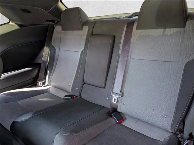 Used 2015 Dodge Challenger SXT image 12