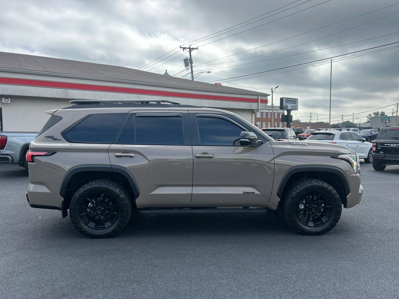 Used 2026 Toyota Sequoia Limited w/ TRD Off-Road Package AWD/4WD image 4