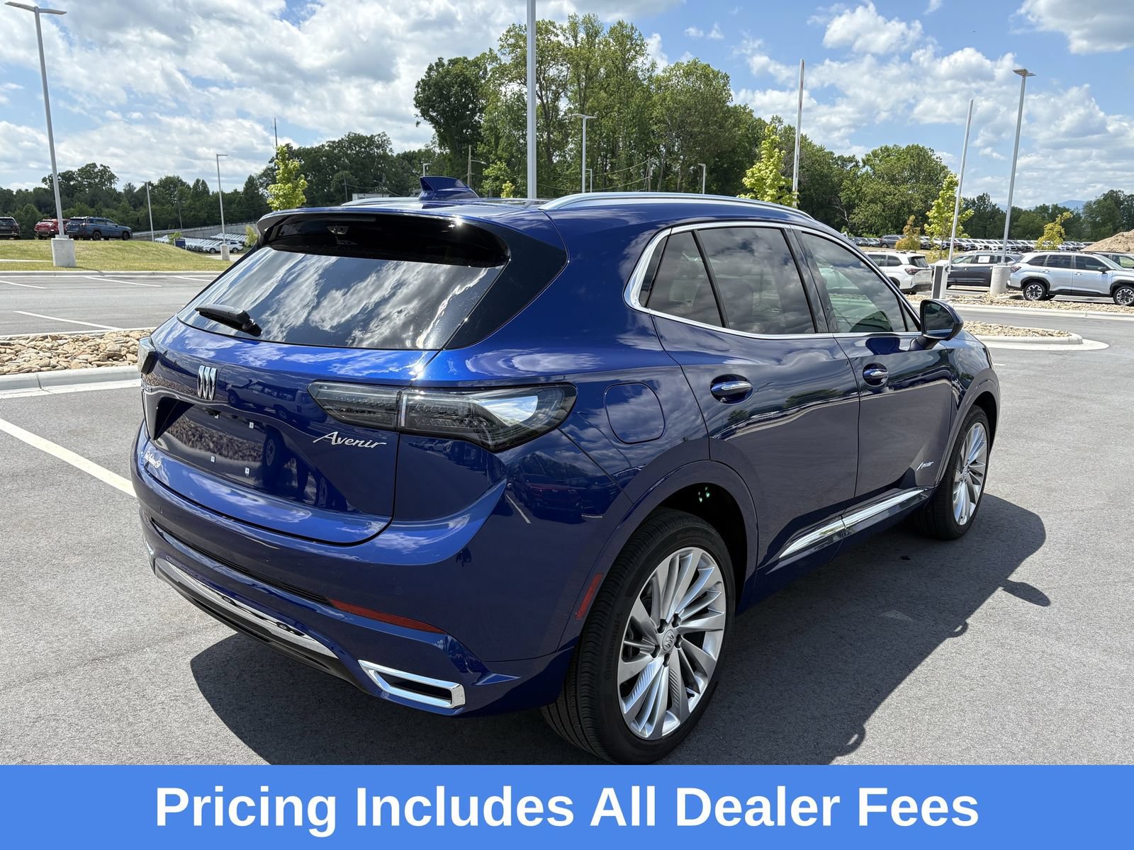 Used 2025 Buick Envision Avenir AWD/4WD image 10