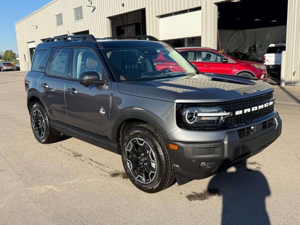 New 2025 Ford Bronco Sport Outer Banks w/ Outer Banks Tech Package+ image 2