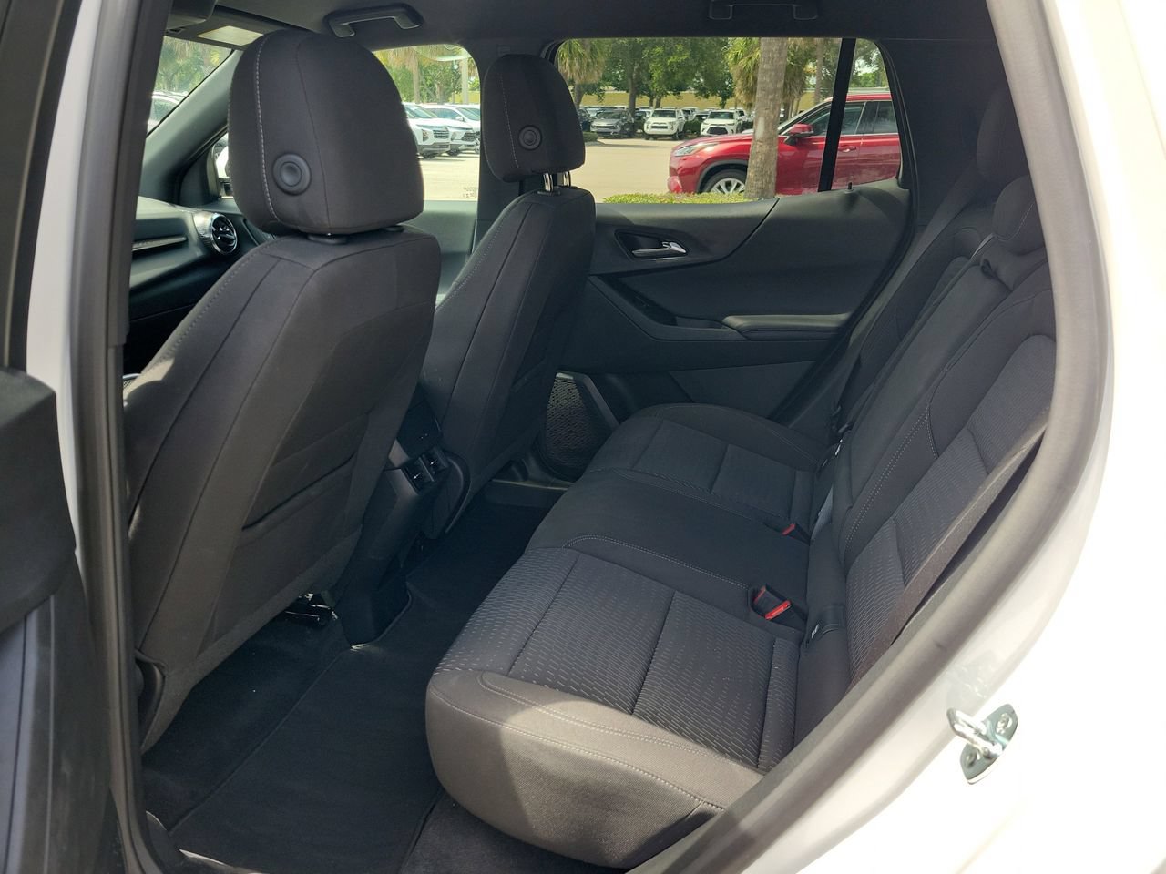 Used 2026 Chevrolet Equinox LT FWD image 9