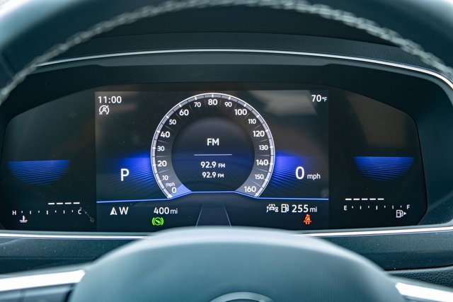 Used 2023 Volkswagen Tiguan SE image 30