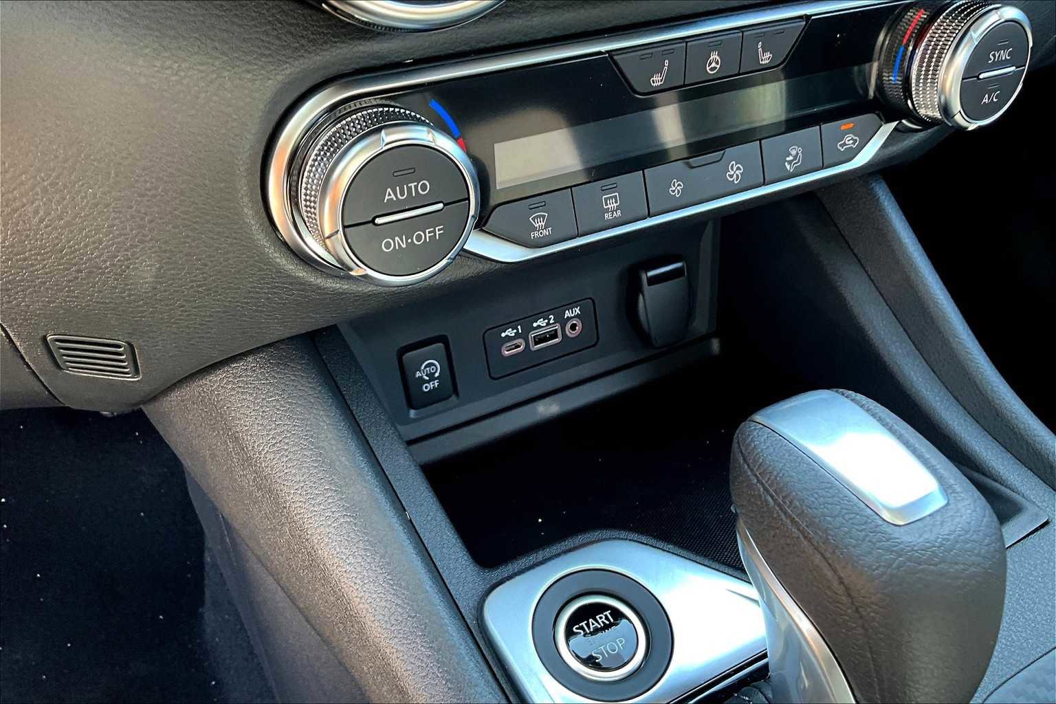 Used 2025 Nissan Sentra SV w/ All-Weather Package FWD image 14