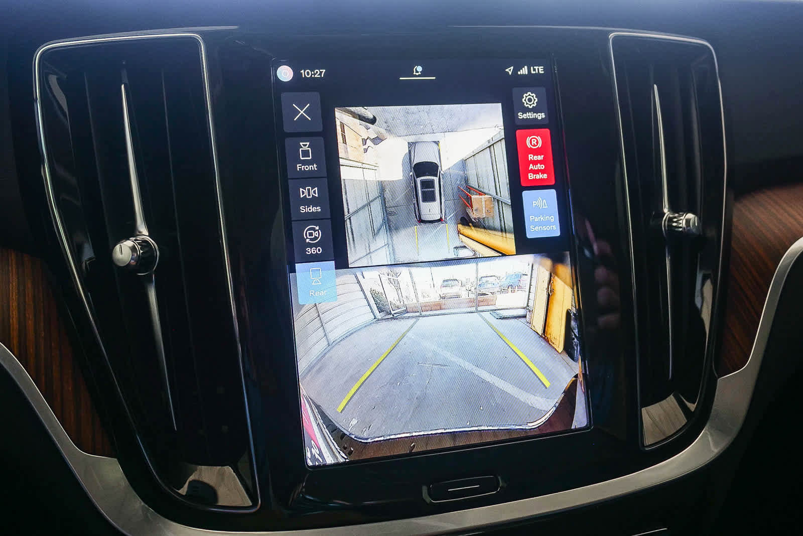 Used 2025 Volvo V60 B5 Cross Country Plus AWD/4WD image 24