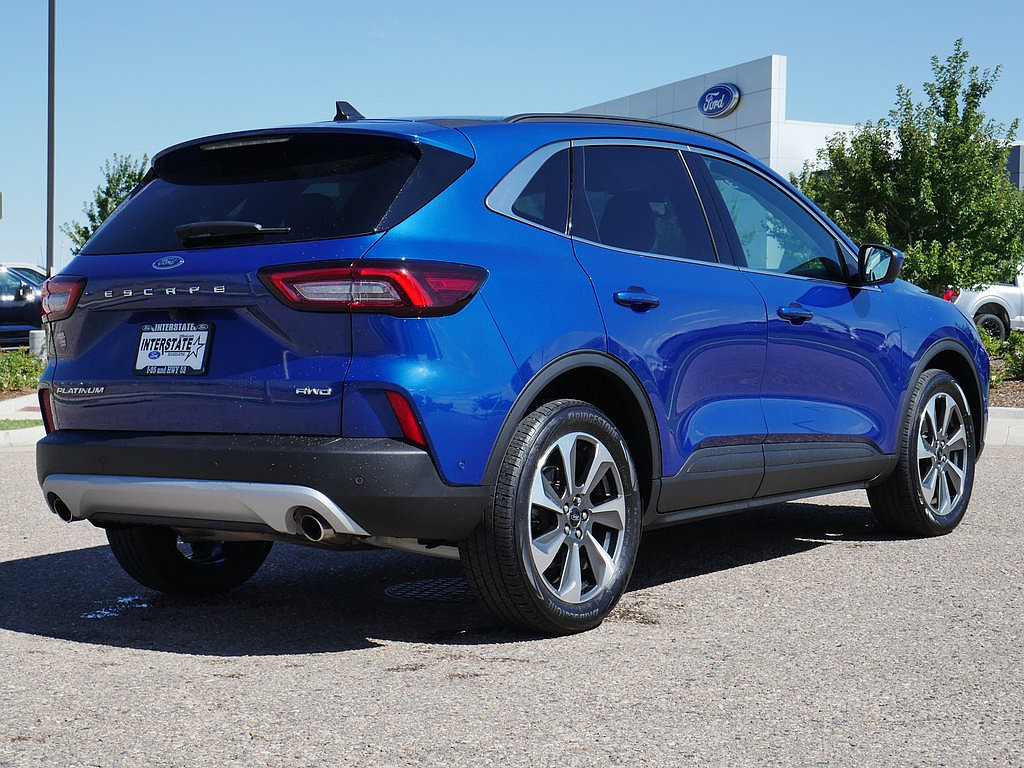 Used 2023 Ford Escape Platinum w/ Premium Technology Package AWD/4WD image 5