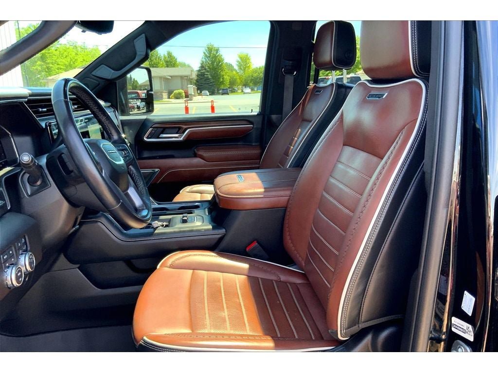 Used 2025 GMC Sierra 3500 Denali Ultimate AWD/4WD image 27