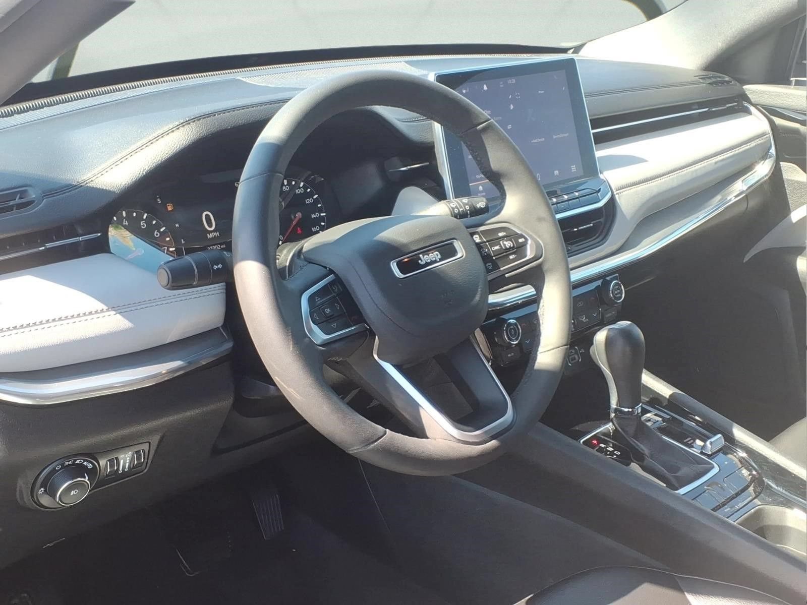 Used 2024 Jeep Compass Limited AWD/4WD image 7