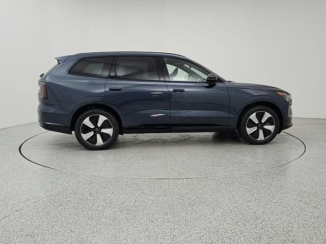 New 2026 Volvo XC90 T8 Plus w/ Protection Package Premier AWD/4WD image 4