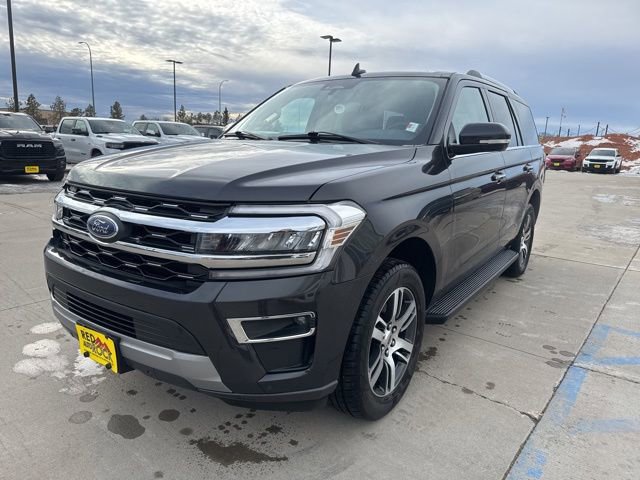 Used 2024 Ford Expedition Limited image 4