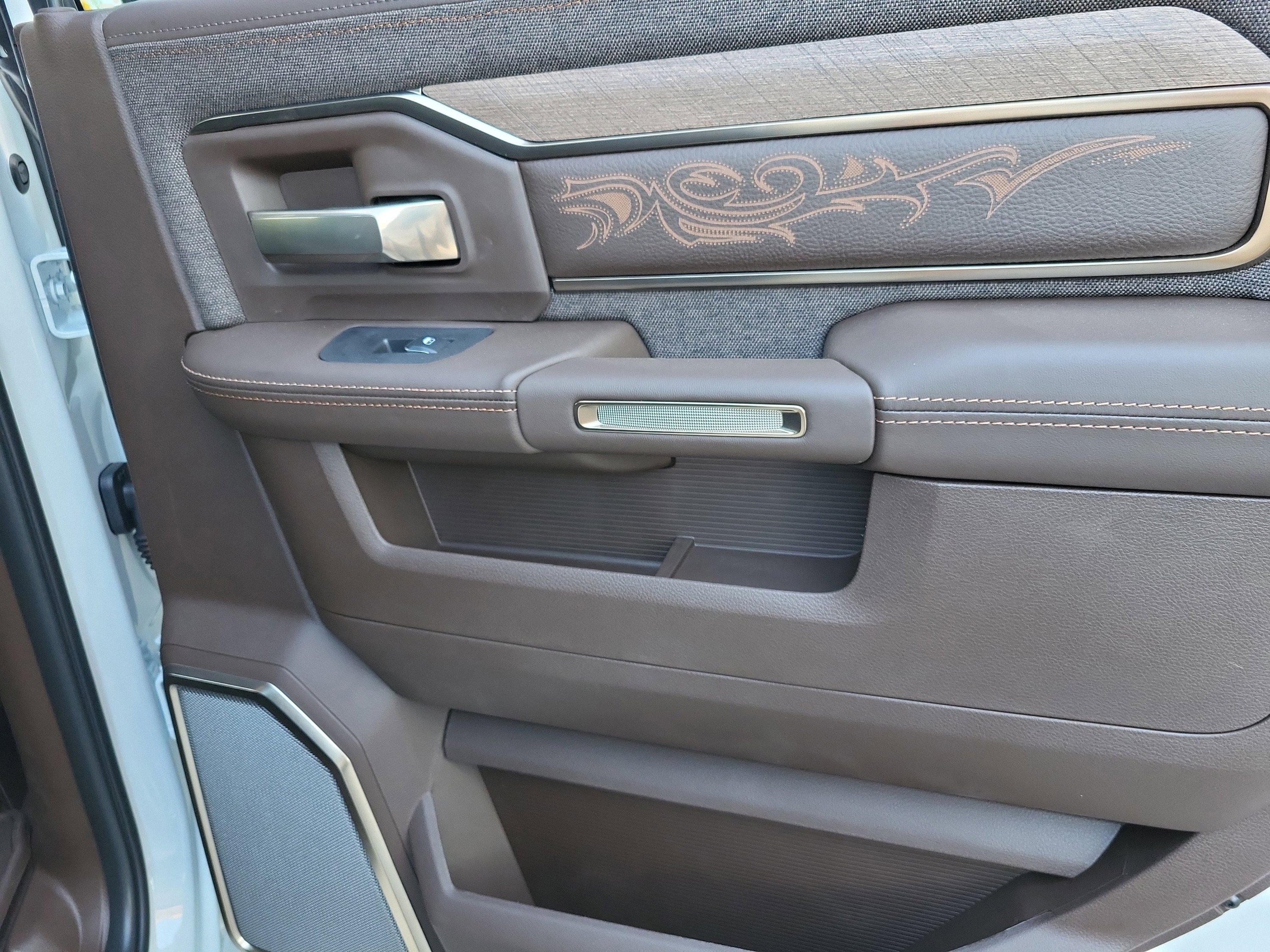 New 2026 RAM 2500 Limited image 15