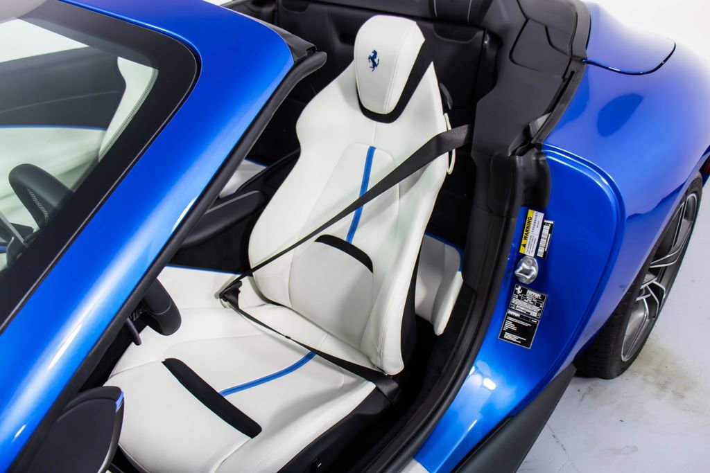 Certified 2025 Ferrari Roma Spider image 6