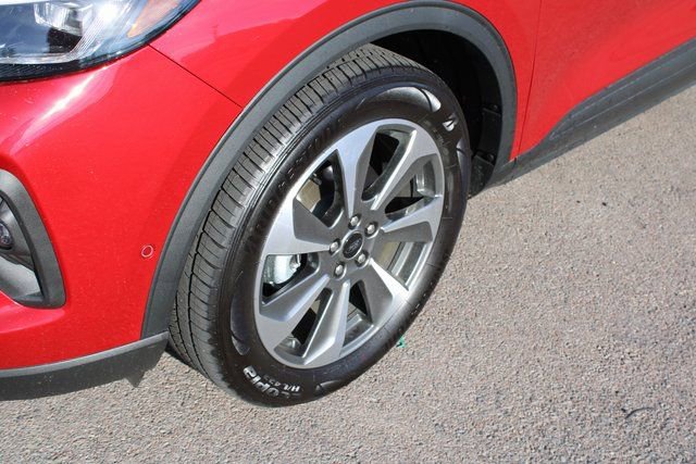 Used 2024 Ford Escape Platinum w/ Premium Technology Package image 11