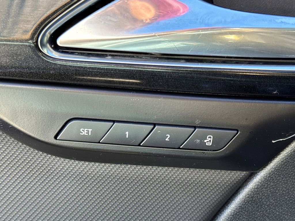 Used 2024 Buick Envision Preferred AWD/4WD image 33