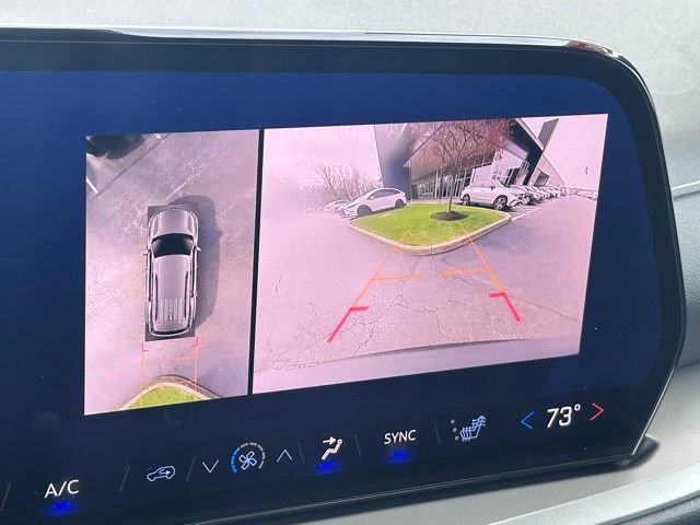 Used 2024 Chevrolet Traverse LT image 18