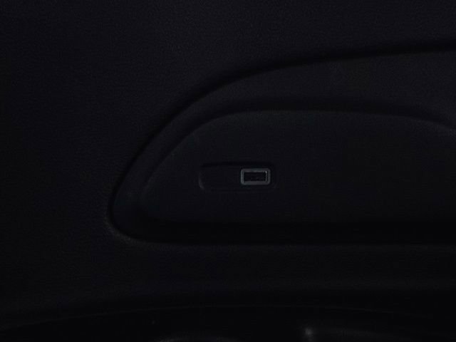 Used 2025 Chrysler Pacifica Limited FWD image 26