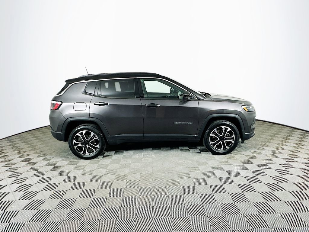 Used 2023 Jeep Compass Limited image 13