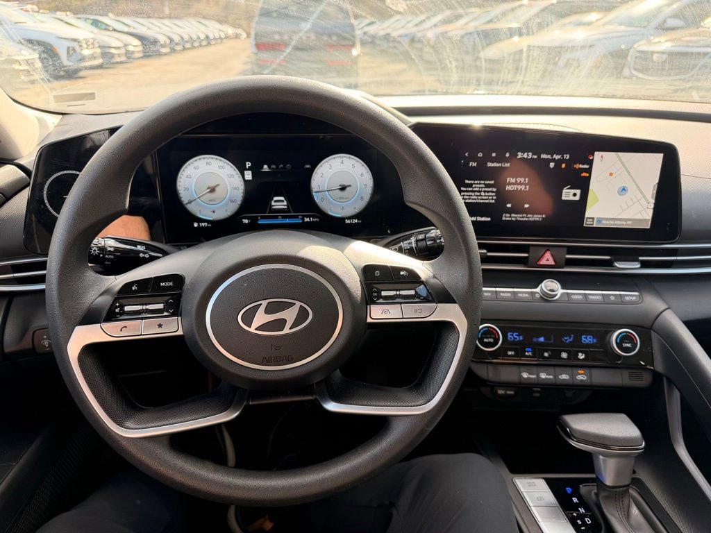 Certified 2024 Hyundai Elantra SEL FWD image 12