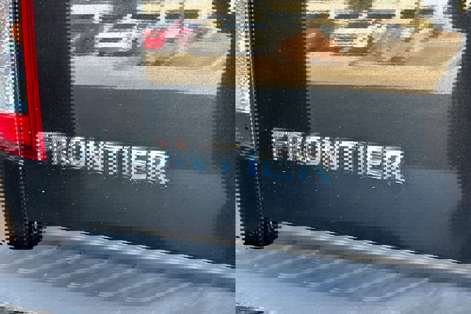 Used 2019 Nissan Frontier SV image 13