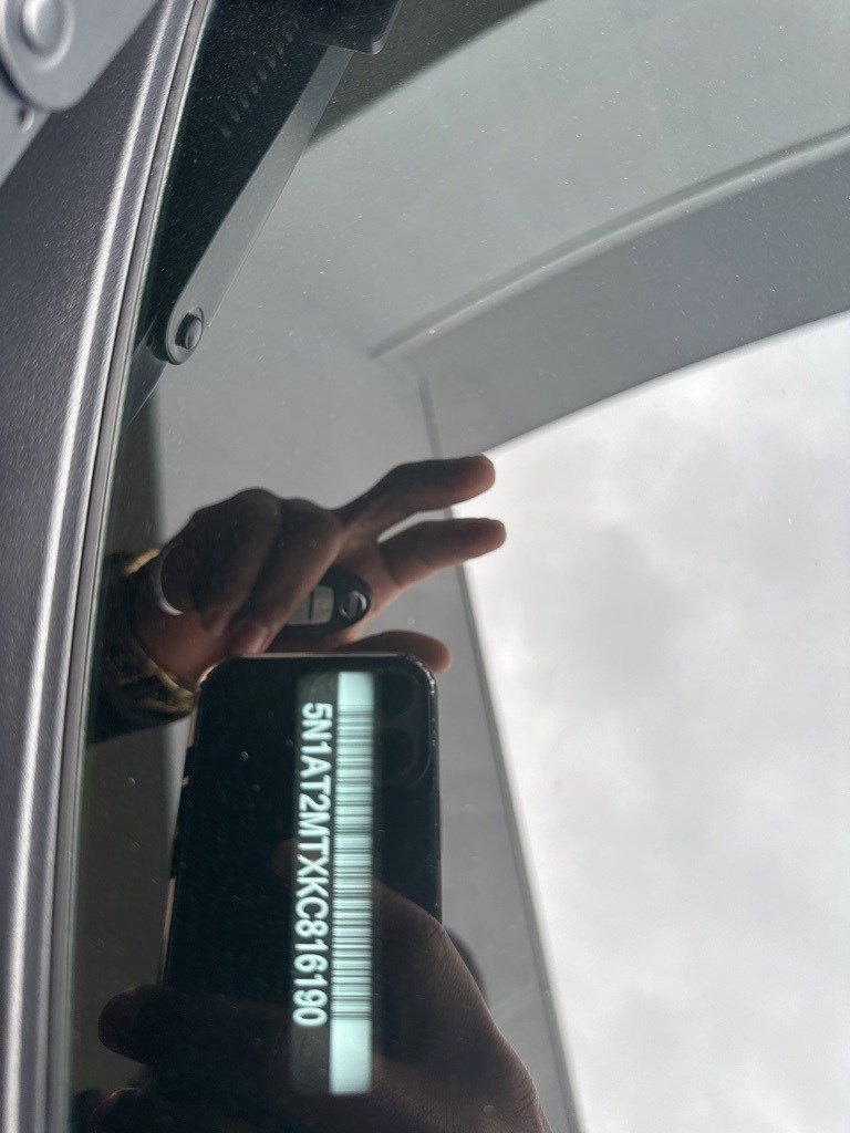 Used 2019 Nissan Rogue SV w/ Premium Package image 27